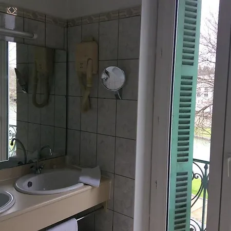 מלון Bristol קרקסון