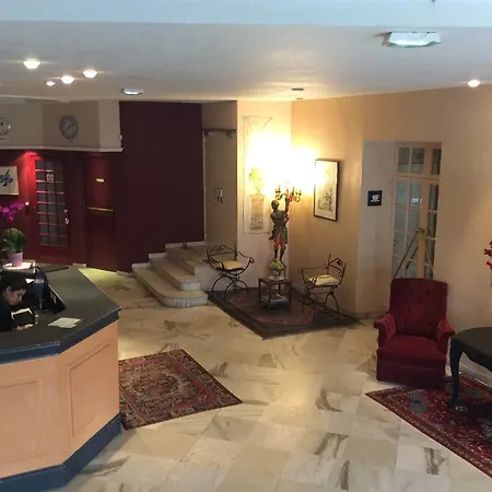 מלון Bristol קרקסון