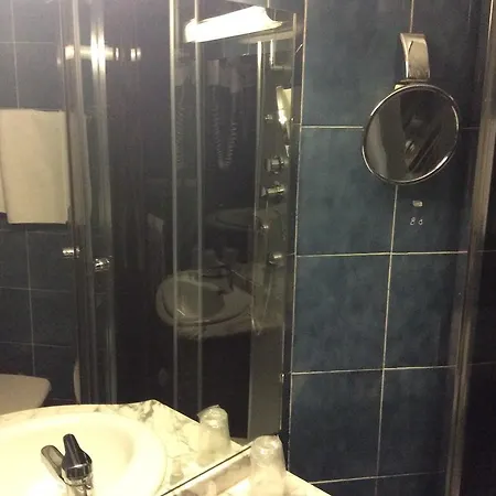 מלון Bristol קרקסון